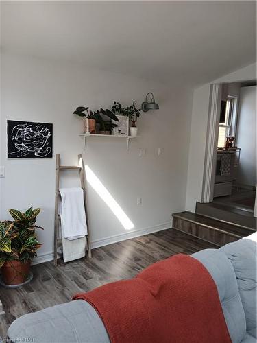 71 Albert Street, Welland, ON - Indoor Photo Showing Bedroom