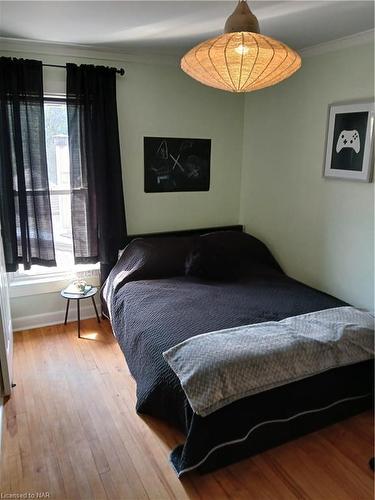 71 Albert Street, Welland, ON - Indoor Photo Showing Bedroom