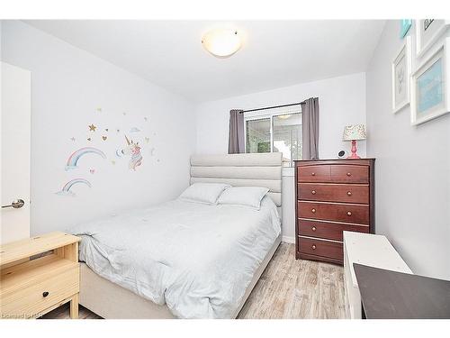 362 Gatfield Avenue, Welland, ON - Indoor Photo Showing Bedroom