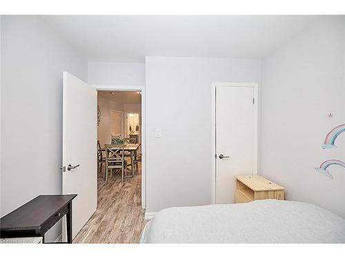 362 Gatfield Avenue, Welland, ON - Indoor Photo Showing Bedroom