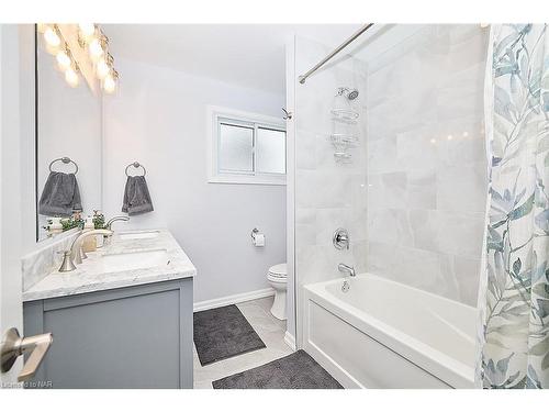 362 Gatfield Avenue, Welland, ON - Indoor Photo Showing Bathroom