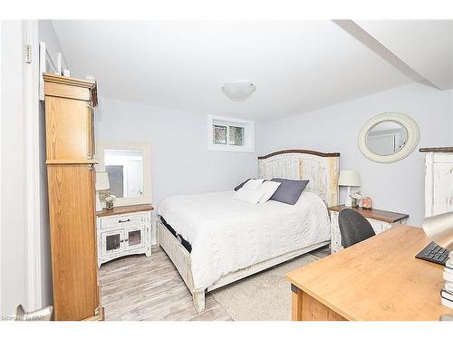 362 Gatfield Avenue, Welland, ON - Indoor Photo Showing Bedroom