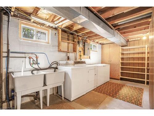 16 St. Lawrence Drive, St. Catharines, ON - Indoor Photo Showing Laundry Room