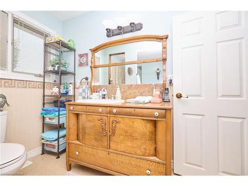 1750 York Road, Niagara-On-The-Lake, ON - Indoor Photo Showing Bathroom