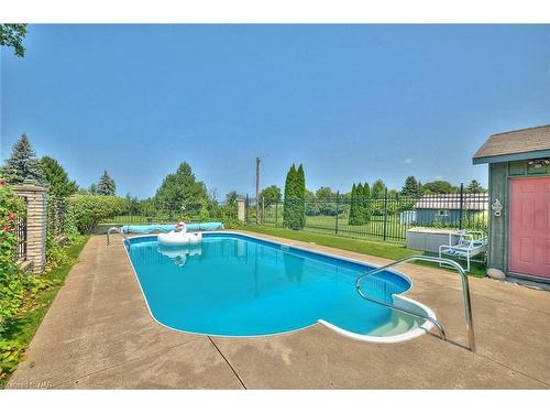 1750 York Road, Niagara-On-The-Lake, ON - Outdoor With In Ground Pool With Backyard