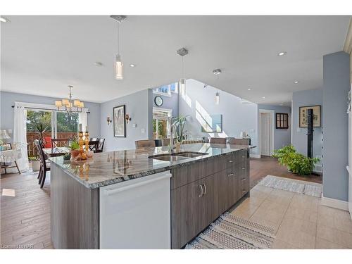 225 Windmill Point Road, Ridgeway, ON - Indoor Photo Showing Kitchen With Double Sink With Upgraded Kitchen