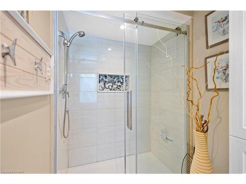 225 Windmill Point Road, Ridgeway, ON - Indoor Photo Showing Bathroom