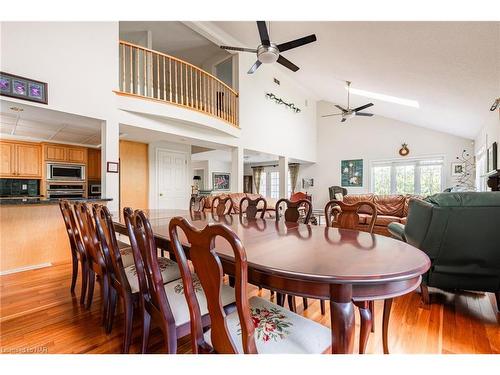 10 Watersedge Circle Circle, St. Catharines, ON - Indoor Photo Showing Dining Room