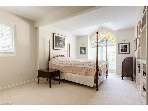 10 Watersedge Circle Circle, St. Catharines, ON - Indoor Photo Showing Bedroom