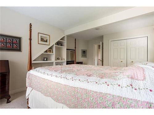 10 Watersedge Circle Circle, St. Catharines, ON - Indoor Photo Showing Bedroom