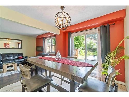 57 Bayview Drive, Grimsby, ON - Indoor Photo Showing Dining Room