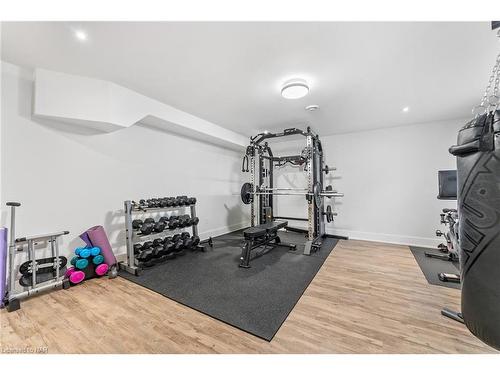 566 Lansdowne Avenue, Niagara-On-The-Lake, ON - Indoor Photo Showing Gym Room