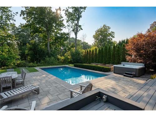 566 Lansdowne Avenue, Niagara-On-The-Lake, ON - Outdoor With In Ground Pool With Deck Patio Veranda With Backyard