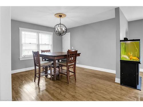 2503 Coral Avenue, Stevensville, ON - Indoor Photo Showing Dining Room