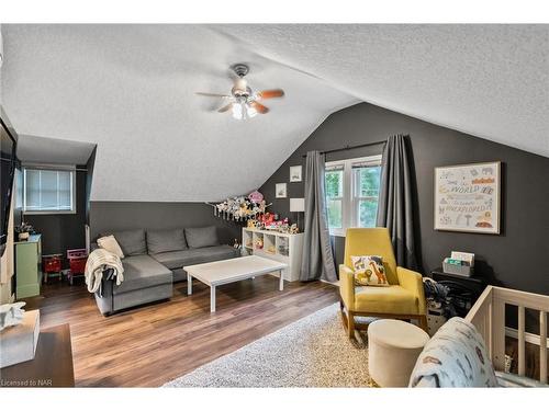 10562 Lakeshore Road W, Port Colborne, ON - Indoor Photo Showing Other Room