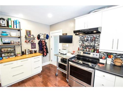 63 Elgin Street E, Welland, ON - Indoor Photo Showing Kitchen