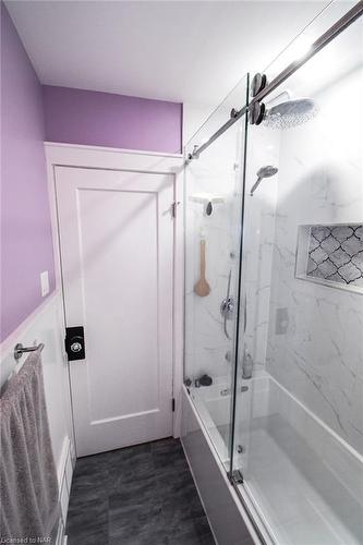 63 Elgin Street E, Welland, ON - Indoor Photo Showing Bathroom