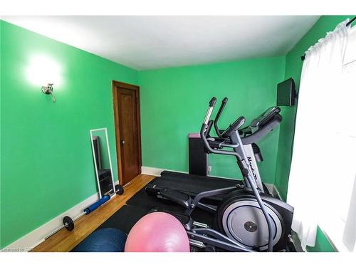 63 Elgin Street E, Welland, ON - Indoor Photo Showing Gym Room