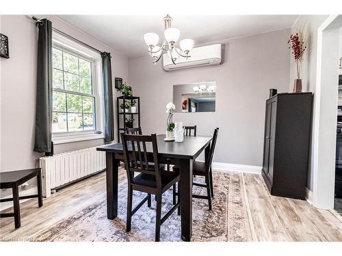 5396 Alexander Crescent, Niagara Falls, ON - Indoor Photo Showing Dining Room