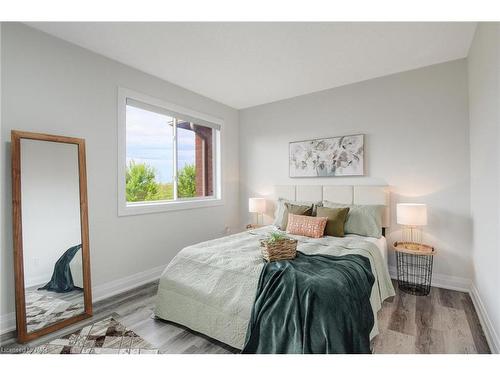 125 Dunlop Court, Brampton, ON - Indoor Photo Showing Bedroom