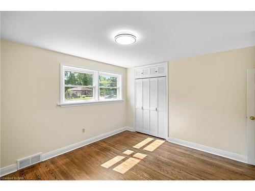 25 Parnell Road, St. Catharines, ON - Indoor Photo Showing Other Room