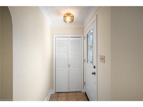 25 Parnell Road, St. Catharines, ON - Indoor Photo Showing Other Room