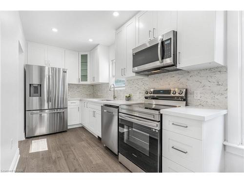 36 Margery Road, Welland, ON - Indoor Photo Showing Kitchen With Upgraded Kitchen