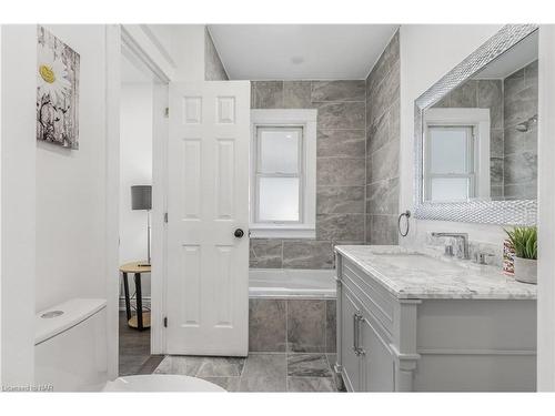 36 Margery Road, Welland, ON - Indoor Photo Showing Bathroom