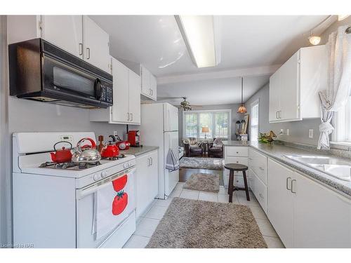 263 Maplewood Avenue, Crystal Beach, ON - Indoor Photo Showing Kitchen