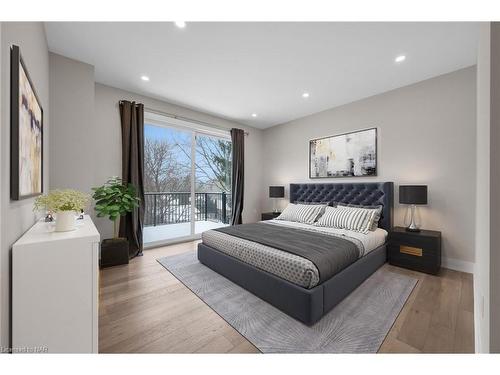 13-1465 Station Street, Fonthill, ON - Indoor Photo Showing Bedroom