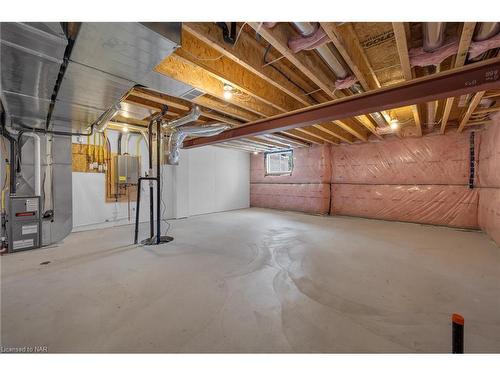 13-1465 Station Street, Fonthill, ON - Indoor Photo Showing Basement