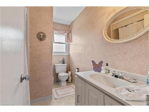 4 Tamarack Street, Welland, ON - Indoor Photo Showing Bathroom