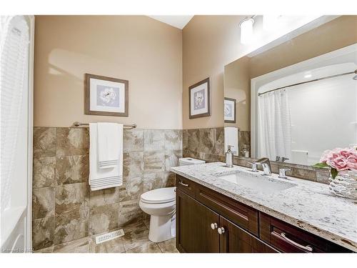 4-5622 Ironwood Street, Niagara Falls, ON - Indoor Photo Showing Bathroom