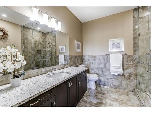 4-5622 Ironwood Street, Niagara Falls, ON - Indoor Photo Showing Bathroom