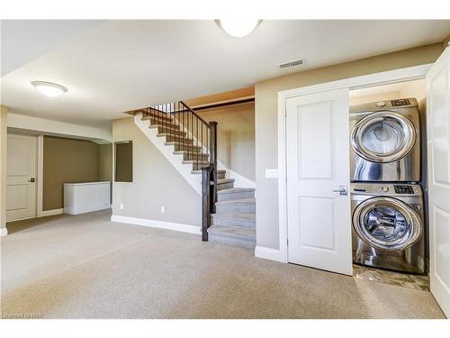 4-5622 Ironwood Street, Niagara Falls, ON - Indoor Photo Showing Laundry Room