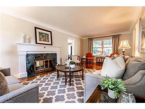 4189 Elberta Avenue, Niagara Falls, ON - Indoor Photo Showing Living Room With Fireplace