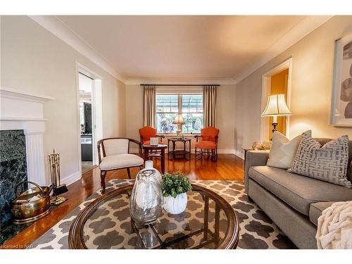 4189 Elberta Avenue, Niagara Falls, ON - Indoor Photo Showing Living Room With Fireplace