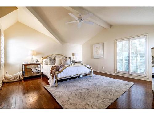 4189 Elberta Avenue, Niagara Falls, ON - Indoor Photo Showing Bedroom