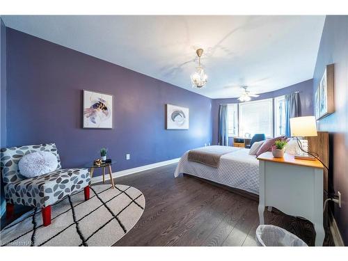 3829 Northwood Drive, Niagara Falls, ON - Indoor Photo Showing Bedroom