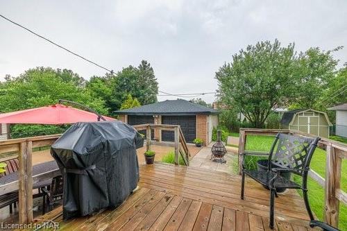 8830 Parliament Avenue, Niagara Falls, ON - Outdoor With Deck Patio Veranda