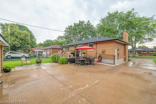 8830 Parliament Avenue, Niagara Falls, ON - Outdoor With Deck Patio Veranda With Exterior