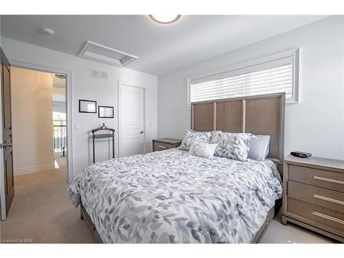 1 Tuscany Court, St. Catharines, ON - Indoor Photo Showing Bedroom