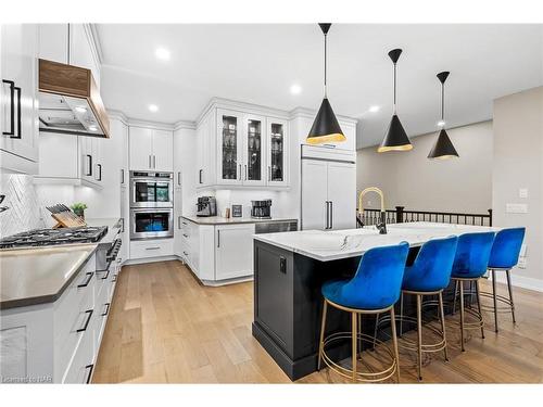 45 Peach Tree Common, St. Catharines, ON - Indoor Photo Showing Kitchen With Upgraded Kitchen