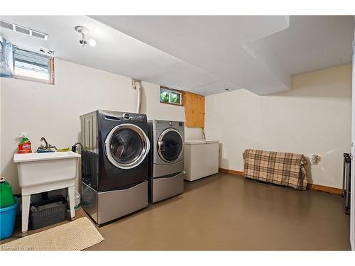 263 Barrick Road, Port Colborne, ON - Indoor Photo Showing Laundry Room