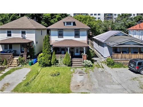 41 Berryman Avenue, St. Catharines, ON - Outdoor With Deck Patio Veranda With Facade