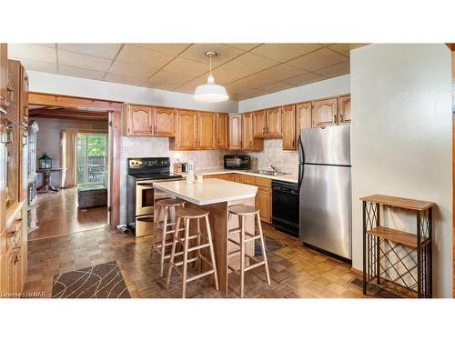 41 Berryman Avenue, St. Catharines, ON - Indoor Photo Showing Kitchen