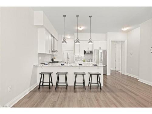 74 Cannery Drive, Niagara-On-The-Lake, ON - Indoor Photo Showing Kitchen With Double Sink With Upgraded Kitchen