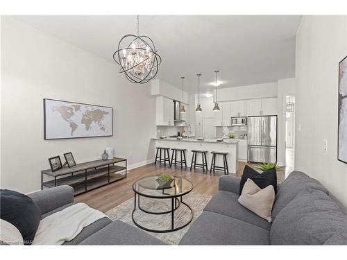 74 Cannery Drive, Niagara-On-The-Lake, ON - Indoor Photo Showing Living Room