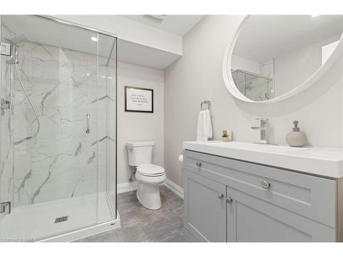 74 Cannery Drive, Niagara-On-The-Lake, ON - Indoor Photo Showing Bathroom