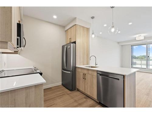 308-118 West Street, Port Colborne, ON - Indoor Photo Showing Kitchen